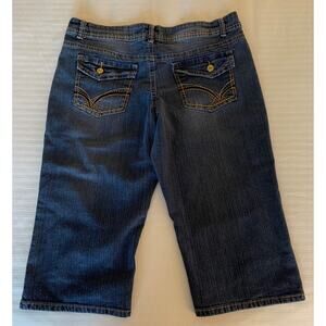 Out Jeans Women's Stretch Jean Shorts Rami-Cotton-Poly Size 16 A+